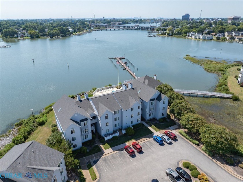 Live in a resort setting, this gorgeous 1st floor condo is - Beach Condo for sale in Hampton, Virginia on Beachhouse.com
