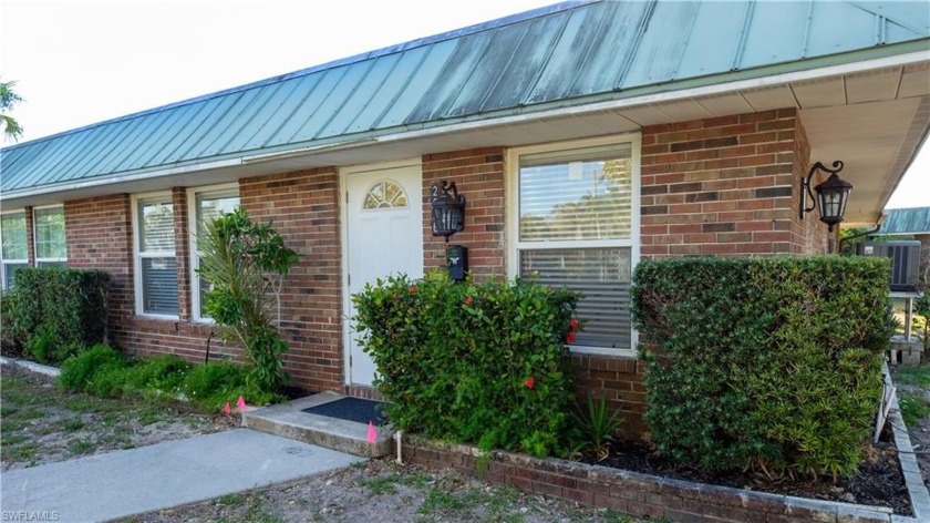 Stunning, Remodeled home! A boater's dream with BRAND NEW - Beach Townhome/Townhouse for sale in Naples, Florida on Beachhouse.com