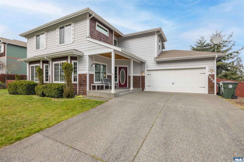 Two story colonial with 3 Bedrooms and 2.5 Baths located on a - Beach Home for sale in Port Angeles, Washington on Beachhouse.com