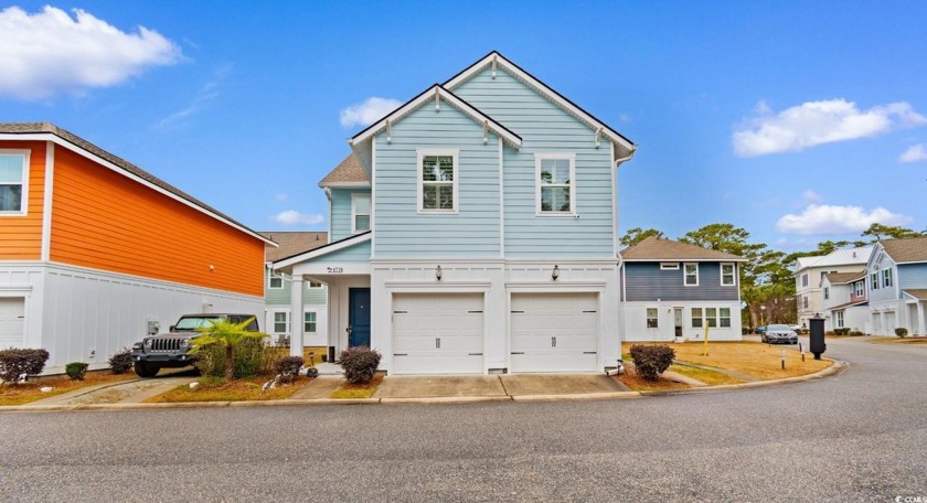 Welcome home to this amazing 3 bedroom 2.5 bathroom corner lot - Beach Home for sale in Myrtle Beach, South Carolina on Beachhouse.com