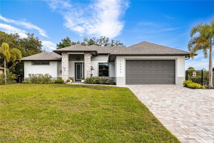 Welcome to the nicest home in Daughtrey's Creek! Built in 2022 - Beach Home for sale in North Fort Myers, Florida on Beachhouse.com