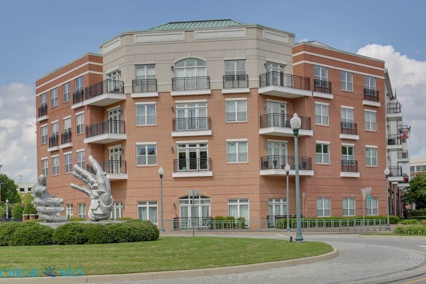 Welcome to *The Point at City Center* top floor living! Corner - Beach Condo for sale in Newport News, Virginia on Beachhouse.com