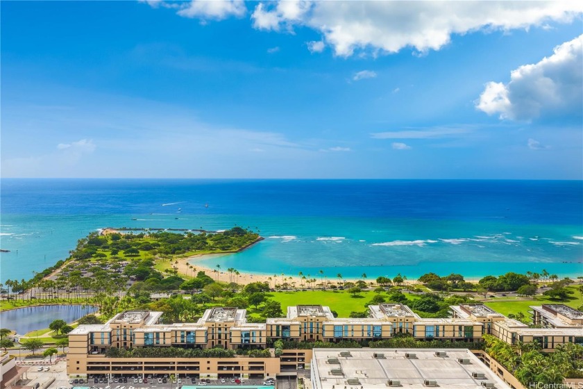 Penthouse unit in The Central Ala Moana! The opportunity is - Beach Condo for sale in Honolulu, Hawaii on Beachhouse.com