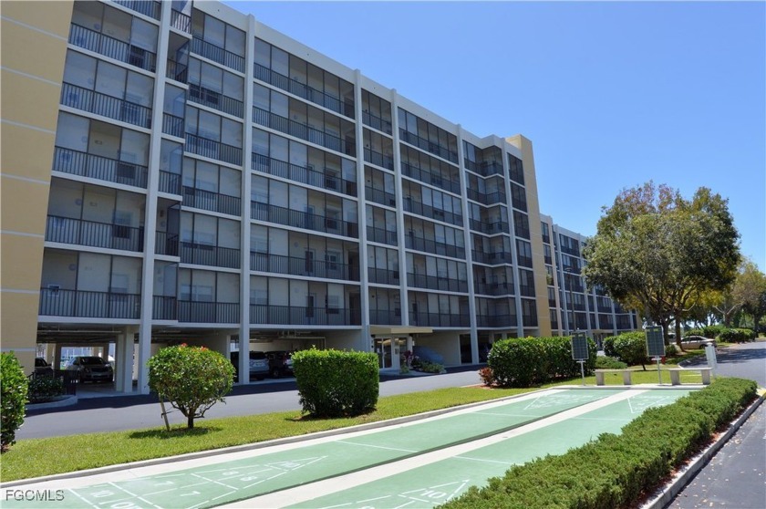 HIGHLY motivated seller needs quick cash closing! All offers - Beach Condo for sale in Fort Myers Beach, Florida on Beachhouse.com