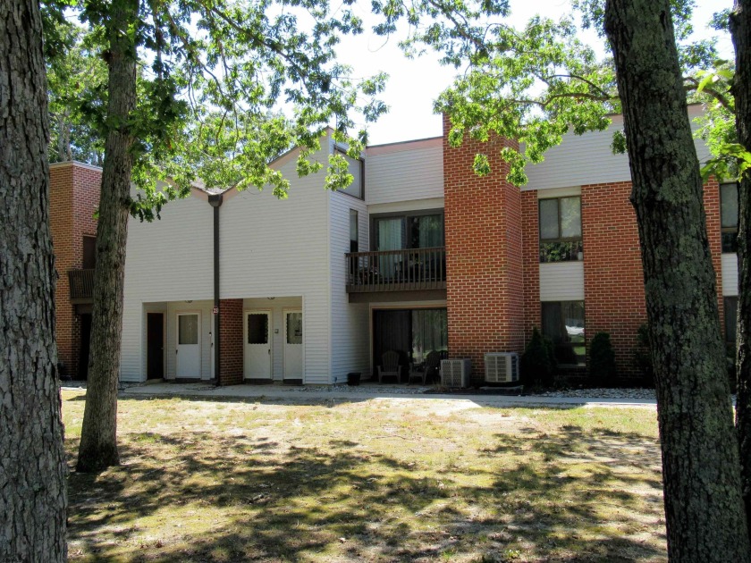 New PRICE***3 BR 2nd floor condo in desirable Golfview Village! - Beach Condo for sale in Cape May Court House, New Jersey on Beachhouse.com