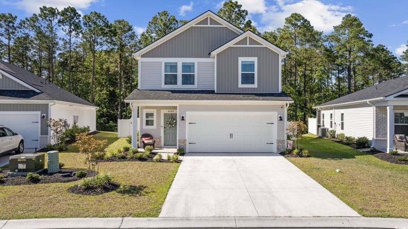 WOWZA! Better than NEW, this 5 bedroom / 3 full bathroom home - Beach Home for sale in Myrtle Beach, South Carolina on Beachhouse.com