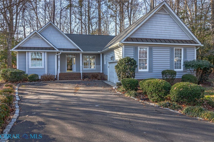 Welcome to the desirable Hills Quarters community in Irvington - Beach Home for sale in Irvington, Virginia on Beachhouse.com