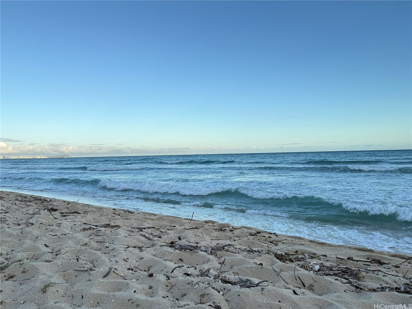 Two. Gated, Ocean-Front Properties for sale with 4 houses, 1 - Beach Lot for sale in Ewa Beach, Hawaii on Beachhouse.com