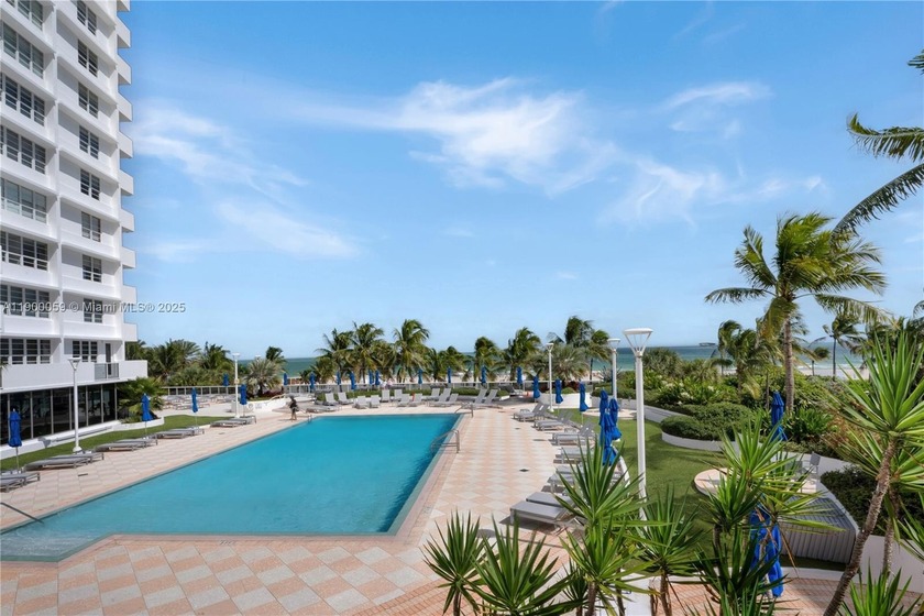 Unbeatable location where LINCOLN ROAD meets the ocean! This - Beach Condo for sale in Miami Beach, Florida on Beachhouse.com