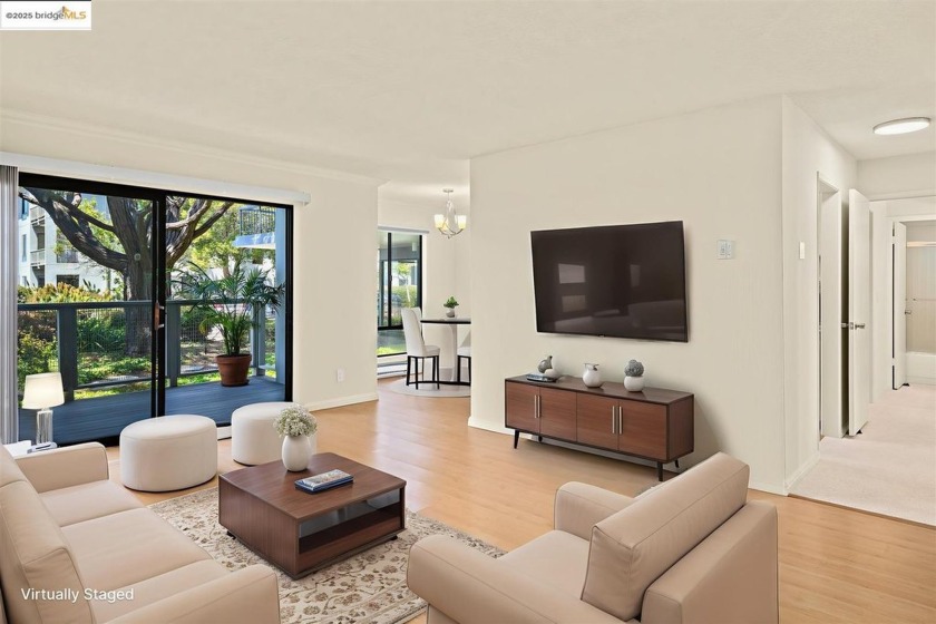 Bay Bridge View Condo at Watergate - w/ Large Private Gated - Beach Condo for sale in Emeryville, California on Beachhouse.com