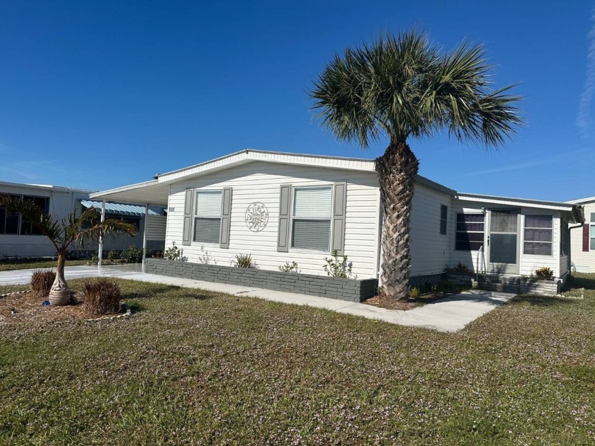 927 Freeport W.,  Venice FL  34285  Bay Indies 55+ Mobile Home - Beach Home for sale in Venice, Florida on Beachhouse.com