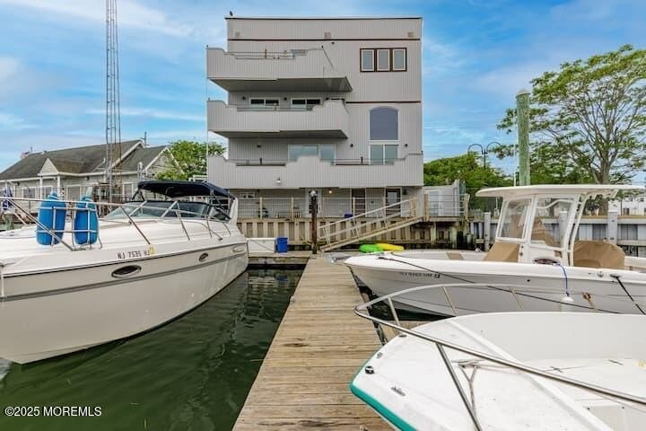 RARE OPPORTUNITY come own this unique waterfront home!! This - Beach Home for sale in Atlantic City, New Jersey on Beachhouse.com