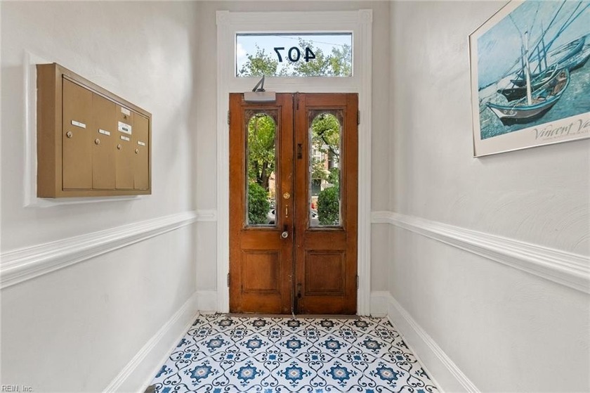 Charmed by this one-bdrm & one-bath condo located in the heart - Beach Condo for sale in Norfolk, Virginia on Beachhouse.com