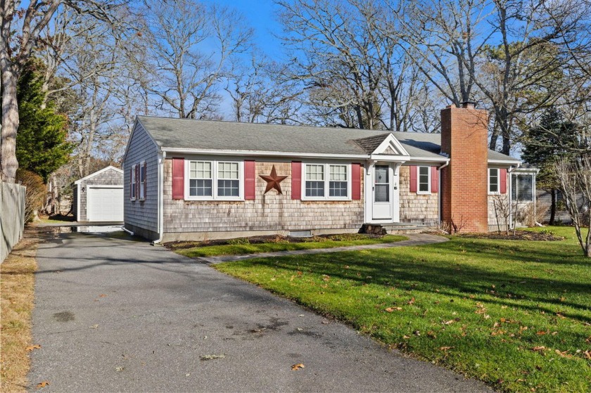 Discover this charming South Yarmouth gem w/ end-of-street water - Beach Home for sale in South Yarmouth, Massachusetts on Beachhouse.com