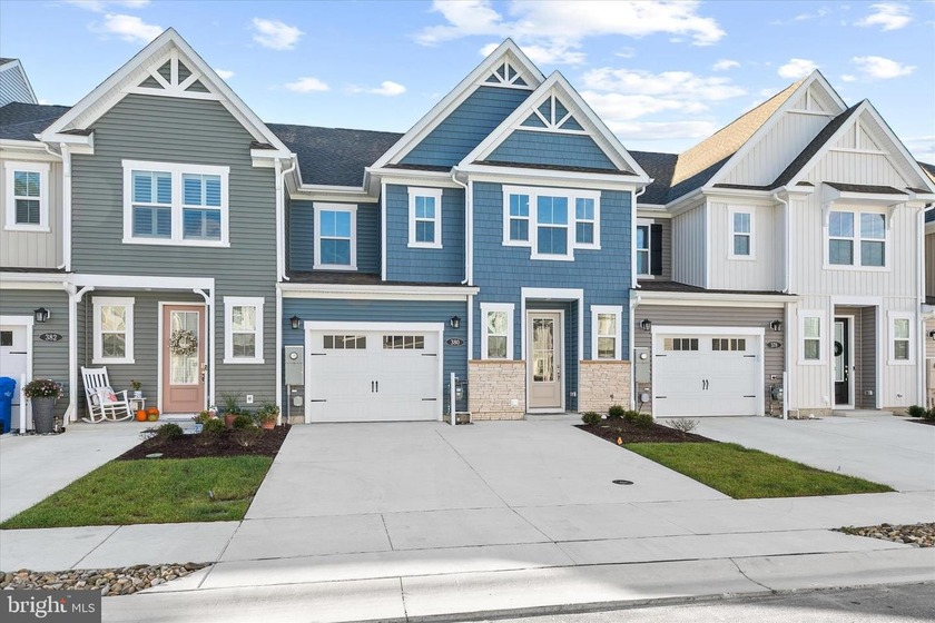 Charming Main-Level Living Near Bethany Beach! Welcome to Silver - Beach Townhome/Townhouse for sale in Ocean View, Delaware on Beachhouse.com