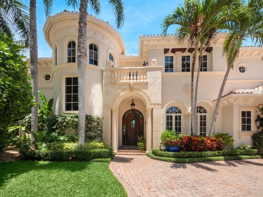 Living the Florida Waterfront Luxury Lifestyle in Prestigious - Beach Home for sale in North Palm Beach, Florida on Beachhouse.com