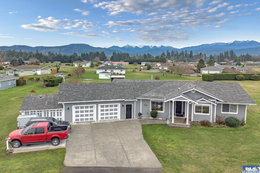 Unobstructed mountain views on 1 acre!   On a clear day you can - Beach Home for sale in Sequim, Washington on Beachhouse.com