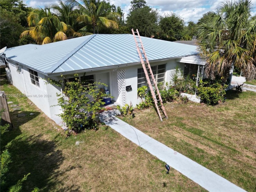 Substantially remodeled duplex operating as a 4-plex, 2 units - Beach Townhome/Townhouse for sale in North Miami Beach, Florida on Beachhouse.com