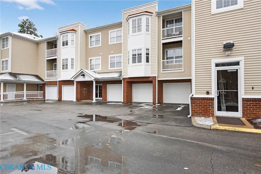 Welcome to the secure and carefree lifestyle in the gated, fully - Beach Condo for sale in Newport News, Virginia on Beachhouse.com