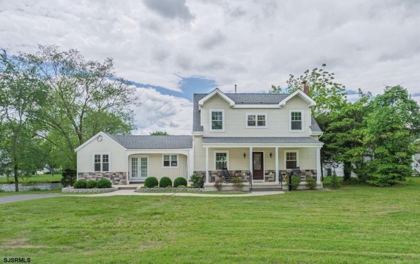 WELCOME HOME to your new OASIS @ 535 Park Road on LAKE LENAPE in - Beach Home for sale in Mays Landing, New Jersey on Beachhouse.com