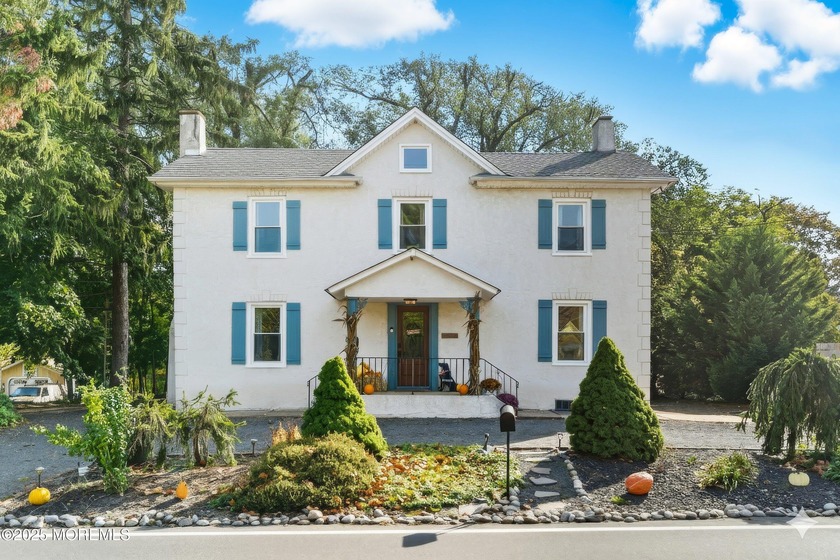 Come see this charming home in Little Egg with timeless - Beach Home for sale in Little Egg Harbor, New Jersey on Beachhouse.com