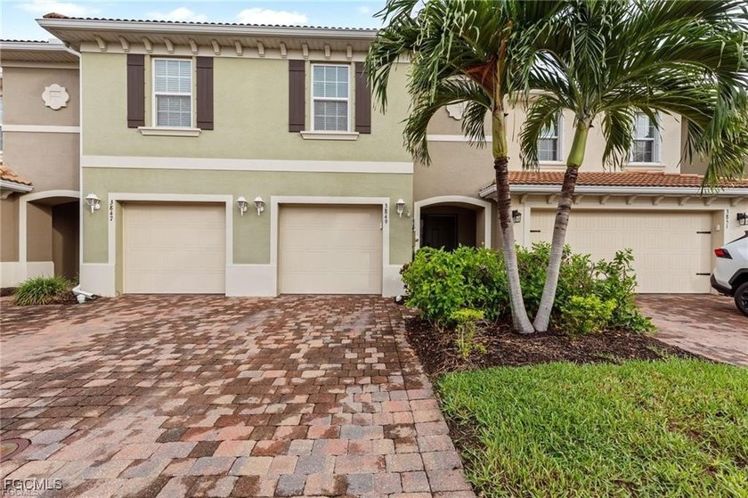 Welcome to the beautiful community Lindsford in Fort Myers - Beach Townhome/Townhouse for sale in Fort Myers, Florida on Beachhouse.com