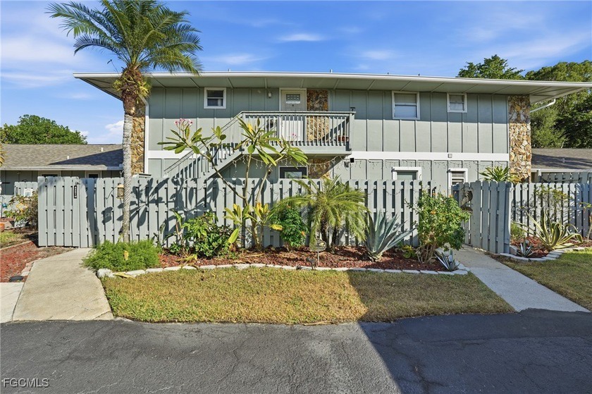 Welcome to paradise. This is a beautiful fully updated renovated - Beach Condo for sale in Fort Myers, Florida on Beachhouse.com