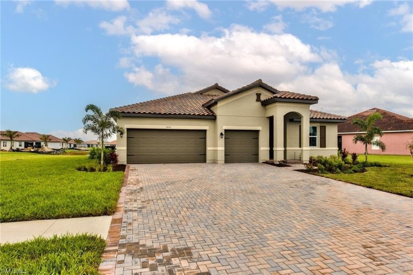 Newer home in Valencia Lakes.This Energy Star Certified home has - Beach Home for sale in Naples, Florida on Beachhouse.com