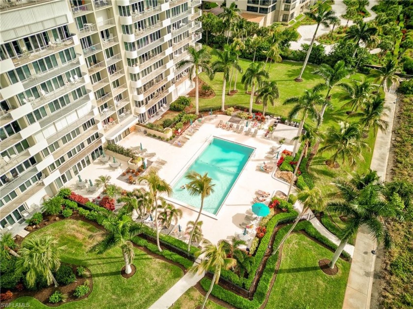 MOTIVATED SELLER!!! Luxe Oceanfront Retreat: 2 Bed, 2 Bath of - Beach Condo for sale in Marco Island, Florida on Beachhouse.com