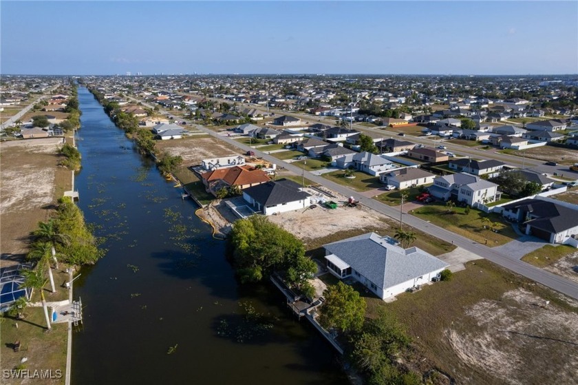 This well maintained, updated, optional floorplan offers a - Beach Home for sale in Cape Coral, Florida on Beachhouse.com