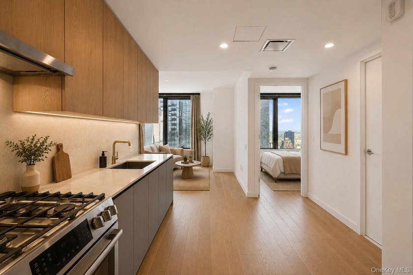 The best priced 2-bedroom, 2-bathroom in Skyline Tower - Queens' - Beach Condo for sale in Queens, New York on Beachhouse.com