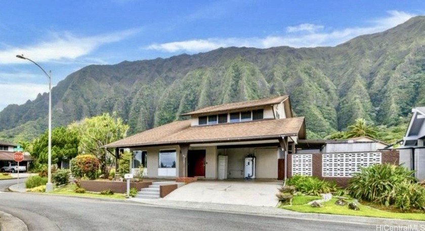 Experience modern Hawaii living in this serene 4 bedroom home - Beach Home for sale in Kaneohe, Hawaii on Beachhouse.com