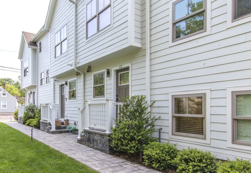 Newly built spacious townhome in the heart of East Norwalk - Beach Condo for sale in Norwalk, Connecticut on Beachhouse.com