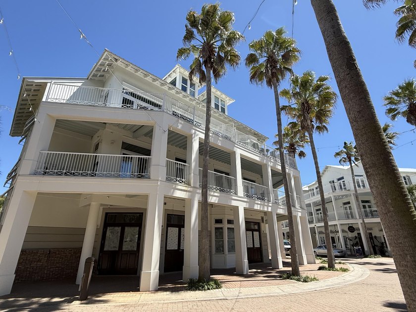 UNEXPECTED RELOCATION - must resell quickly. Seller offering $10 - Beach Condo for sale in Panama City Beach, Florida on Beachhouse.com