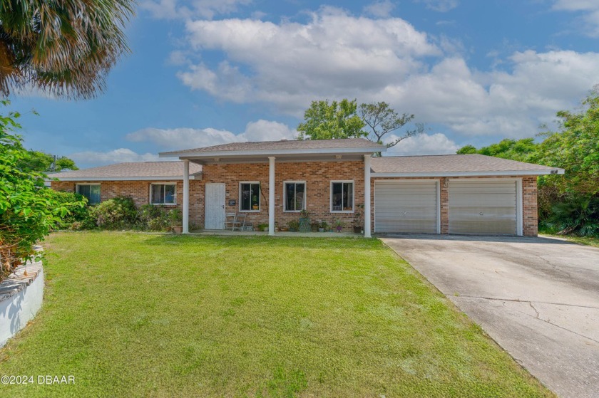 Explore this charming 3-bedroom, 2-bathroom home in Florida - Beach Home for sale in Edgewater, Florida on Beachhouse.com