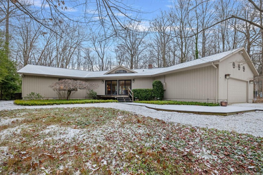 Experience Harbor Country luxury in this impeccably maintained - Beach Home for sale in Harbert, Michigan on Beachhouse.com