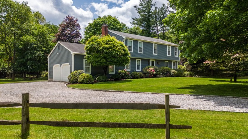 Welcome home to 47 Trillium Circle, a spacious 4-5 bedroom - Beach Home for sale in Fairfield, Connecticut on Beachhouse.com