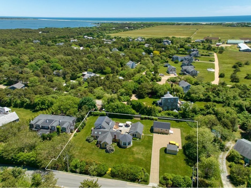 WHAT'S SPECIAL - A MOVE-IN READY, FULLY RENOVATED COMPOUND IN - Beach Home for sale in Edgartown, Massachusetts on Beachhouse.com