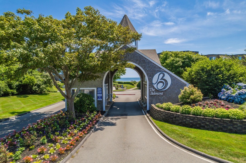 Penthouse unit overlooking Nantucket Sound. Condo living at its - Beach Condo for sale in West Harwich, Massachusetts on Beachhouse.com