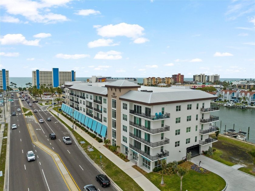 This beautiful luxury condo is move-in ready and offers the - Beach Condo for sale in Madeira Beach, Florida on Beachhouse.com
