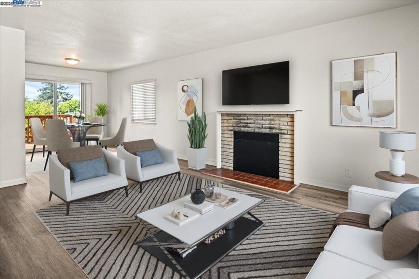 (Back-up offers welcome) In the Fairview district on a .15-acre - Beach Home for sale in Hayward, California on Beachhouse.com