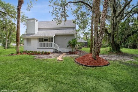 A Dollhouse where you can sit on the front porch, rope a swing - Beach Home for sale in Melbourne, Florida on Beachhouse.com