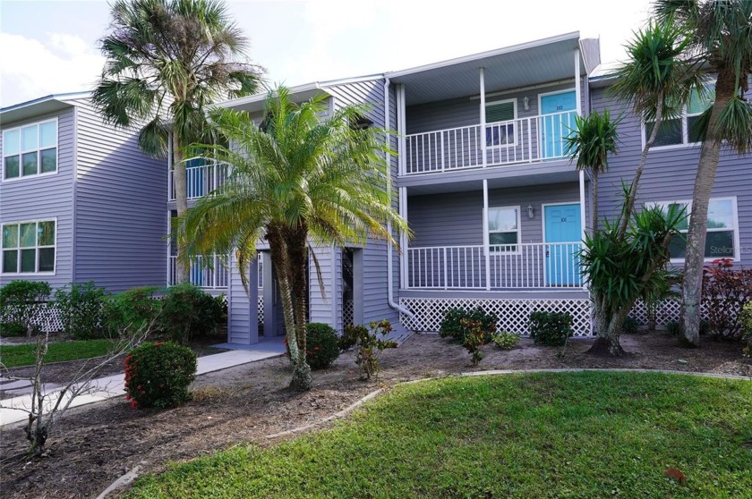 THE BEST BANG FOR THE BUCK WITH WATER FRONT.
PARADISE.  2/2, End - Beach Condo for sale in Port Charlotte, Florida on Beachhouse.com