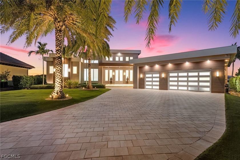 Welcome to one of Fort Myers' most striking contemporary - Beach Home for sale in Fort Myers, Florida on Beachhouse.com