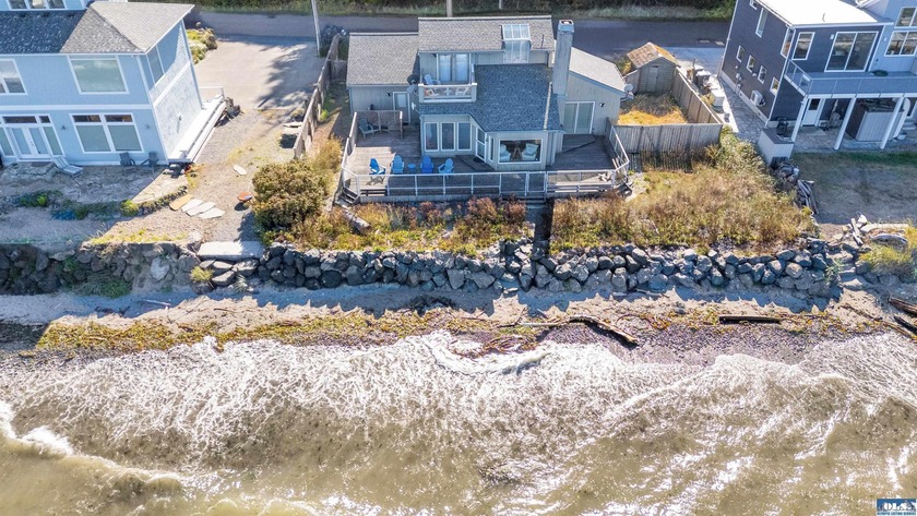 Own your own beach! This rare, no-bank waterfront home on the - Beach Home for sale in Sequim, Washington on Beachhouse.com