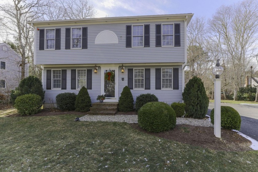 EXCITING FAMILY BEACH HOME- PERFECT FOR SUMMER GETAWAYS & WINTER - Beach Home for sale in Mashpee, Massachusetts on Beachhouse.com