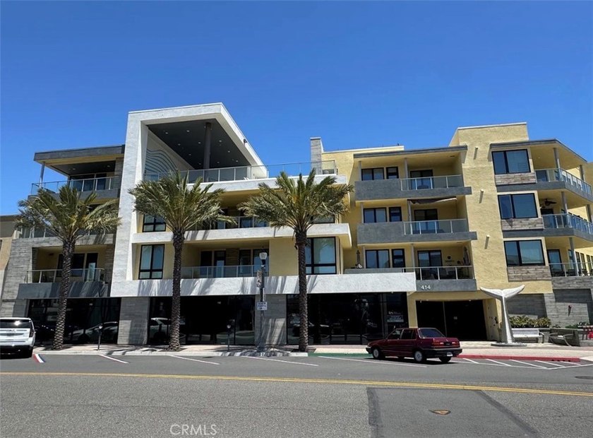Live the Huntington Beach Downtown lifestyle every single day in - Beach Condo for sale in Huntington Beach, California on Beachhouse.com