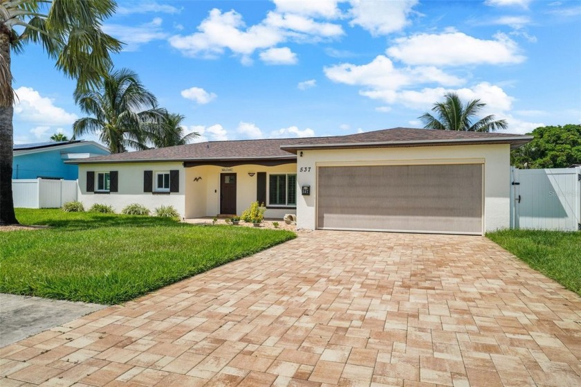 HIGH  DRY WATERFRONT SINGLE FAMILY, ONE STORY BLOCK HOME! - Beach Home for sale in St. Petersburg, Florida on Beachhouse.com