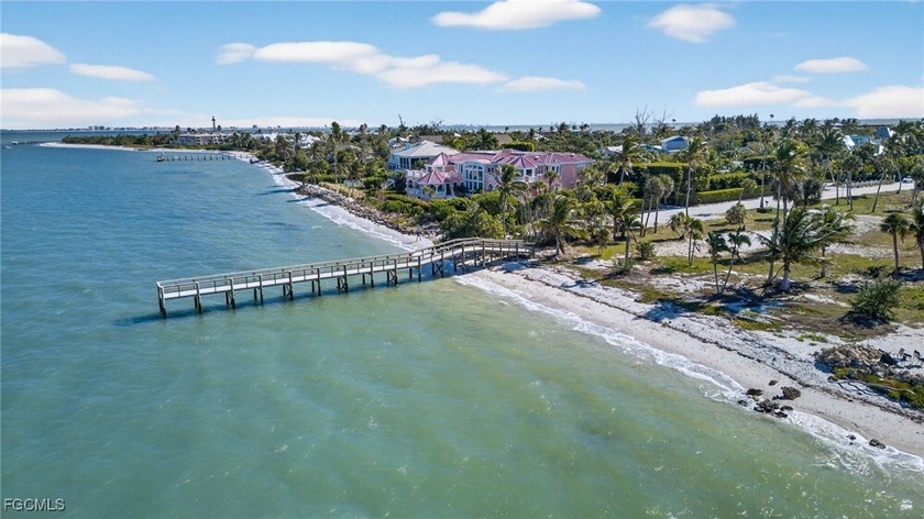 There are only a select few offerings along Florida's Gulf Coast - Beach Lot for sale in Sanibel, Florida on Beachhouse.com
