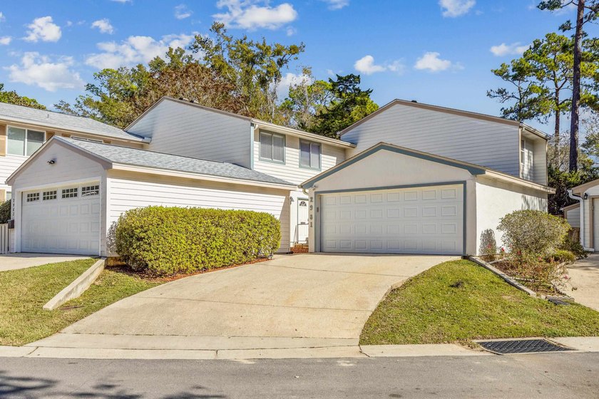 Move-in ready townhome with recent updates and a 2022 roof! - Beach Townhome/Townhouse for sale in Tallahassee, Florida on Beachhouse.com